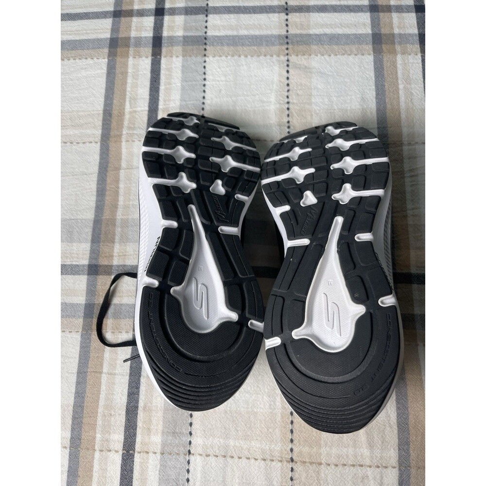 MINTY! Skechers Women's Slip-Ins Go Run Consistent 2.0 Shoe Black/White Size 7.5 - Picture 8 of 9
